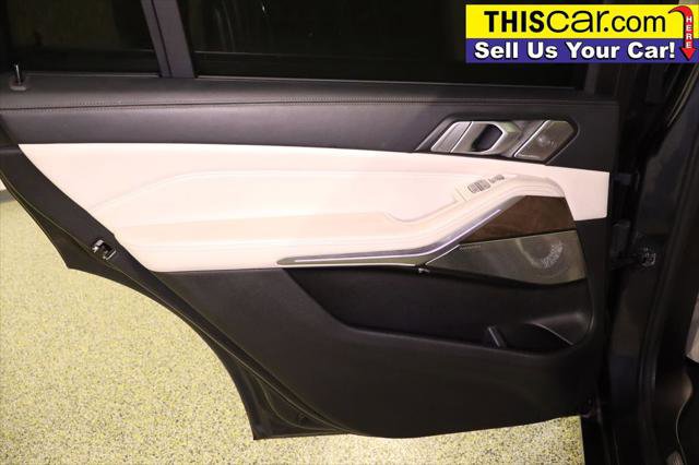 Used 2019 BMW X7 xDrive50i w/ Premium Package AWD/4WD image 44