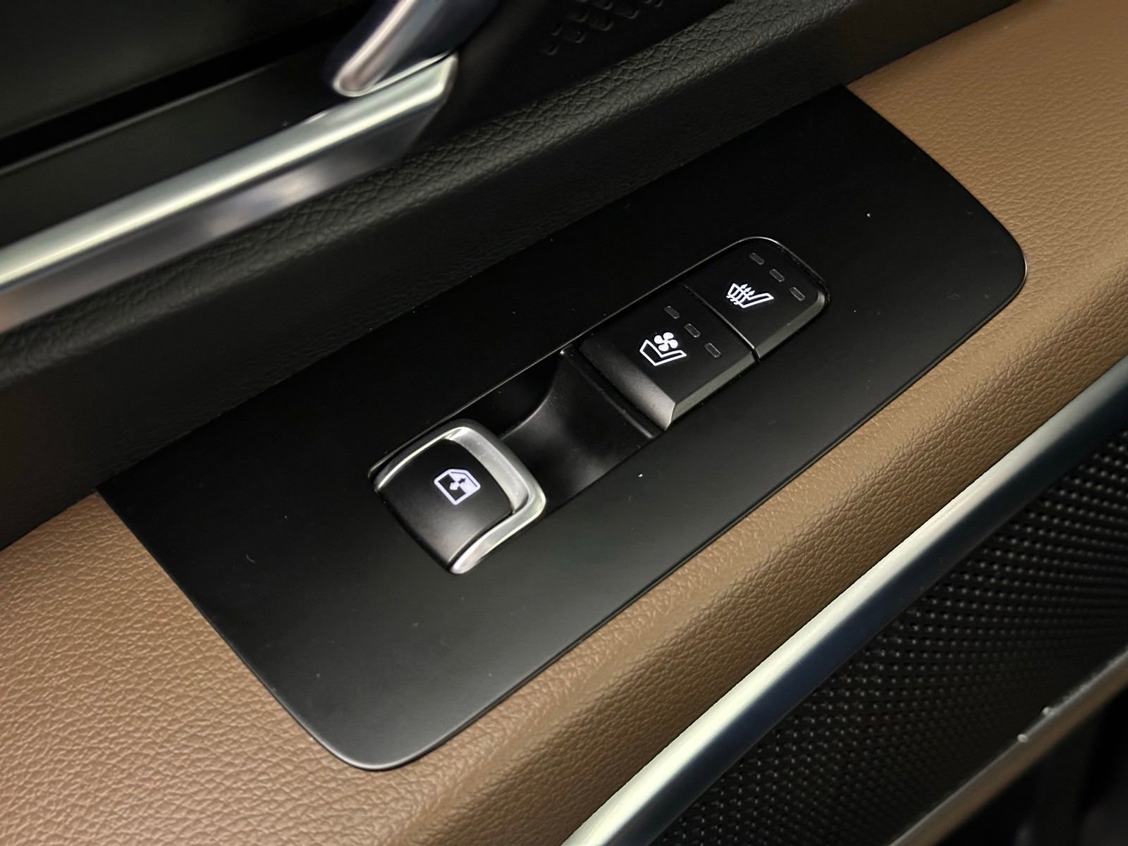 Used 2020 Kia Telluride SX w/ SX Prestige Package image 33