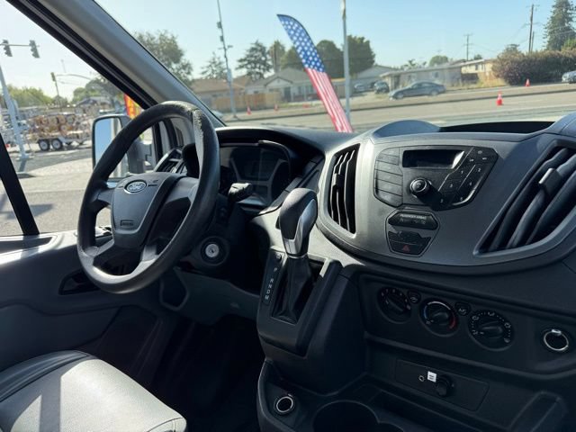 Used 2019 Ford Transit 250 138 RWD image 22