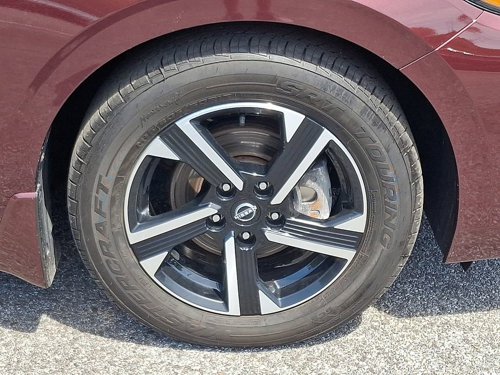 Certified 2024 Nissan Sentra SV w/ All-Weather Package FWD image 9