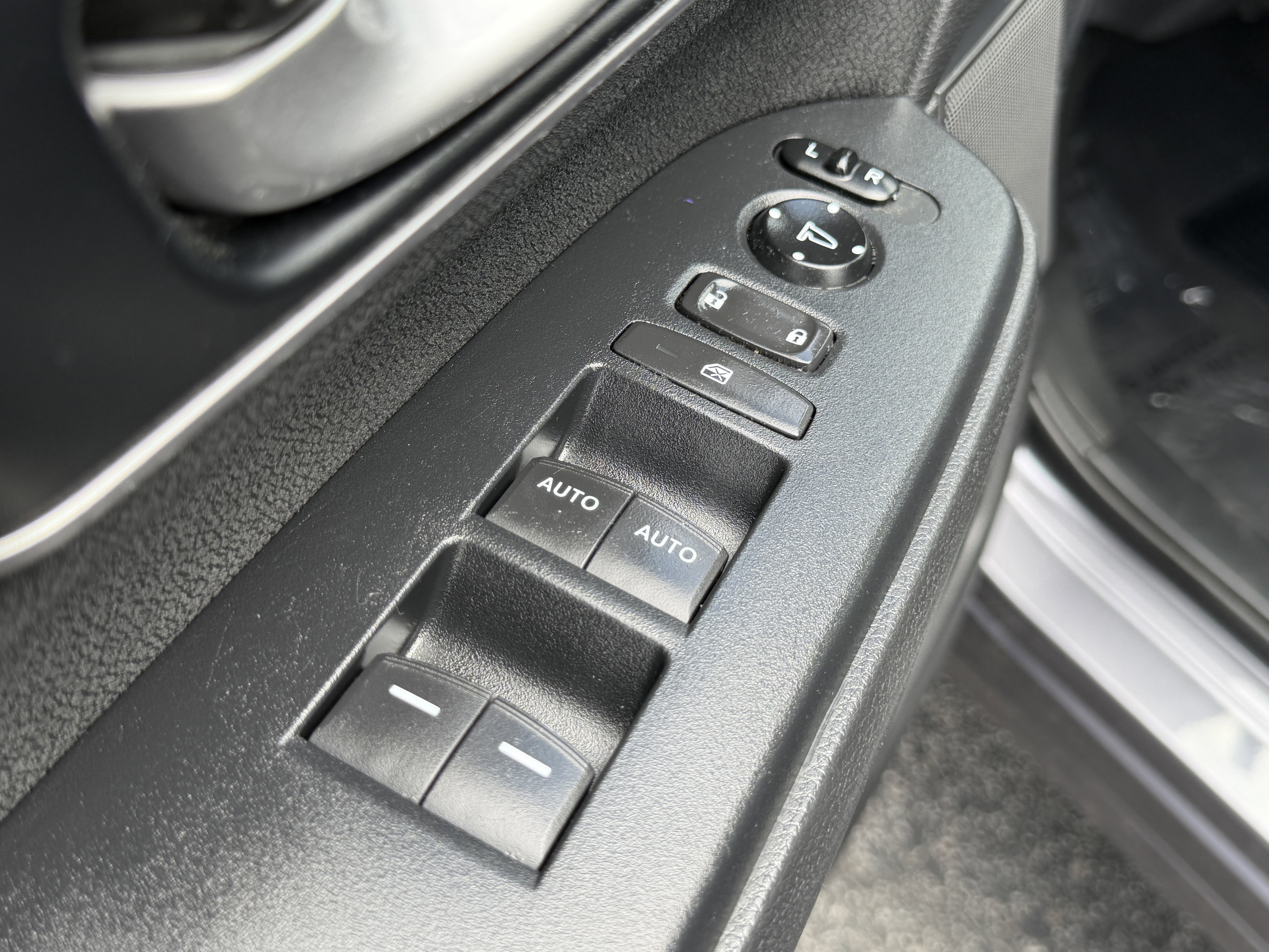 Used 2022 Honda CR-V EX image 14