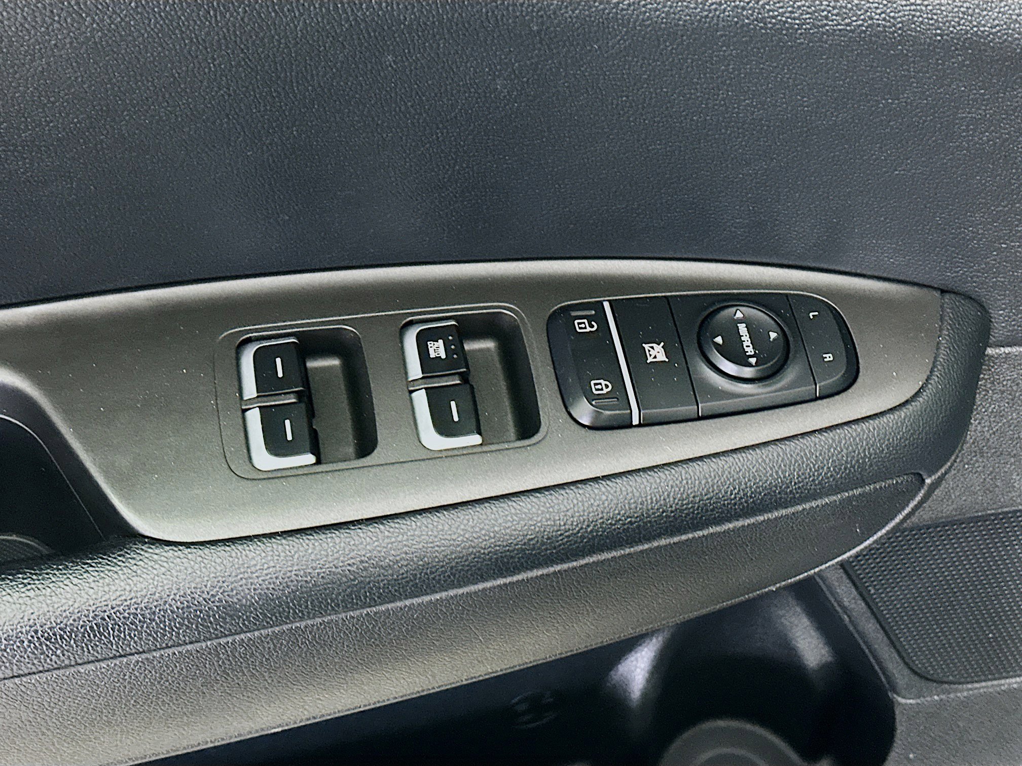 Used 2018 Kia Optima LX image 15