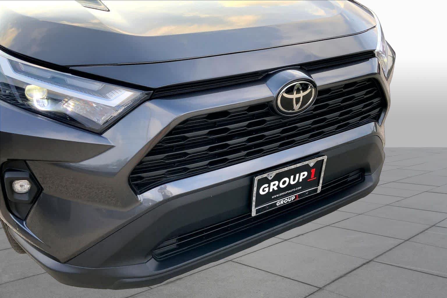 Used 2022 Toyota RAV4 XLE Premium FWD image 30