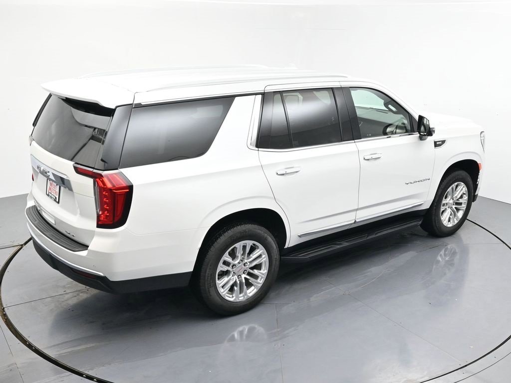 Certified 2024 GMC Yukon SLT w/ SLT Luxury Package image 5