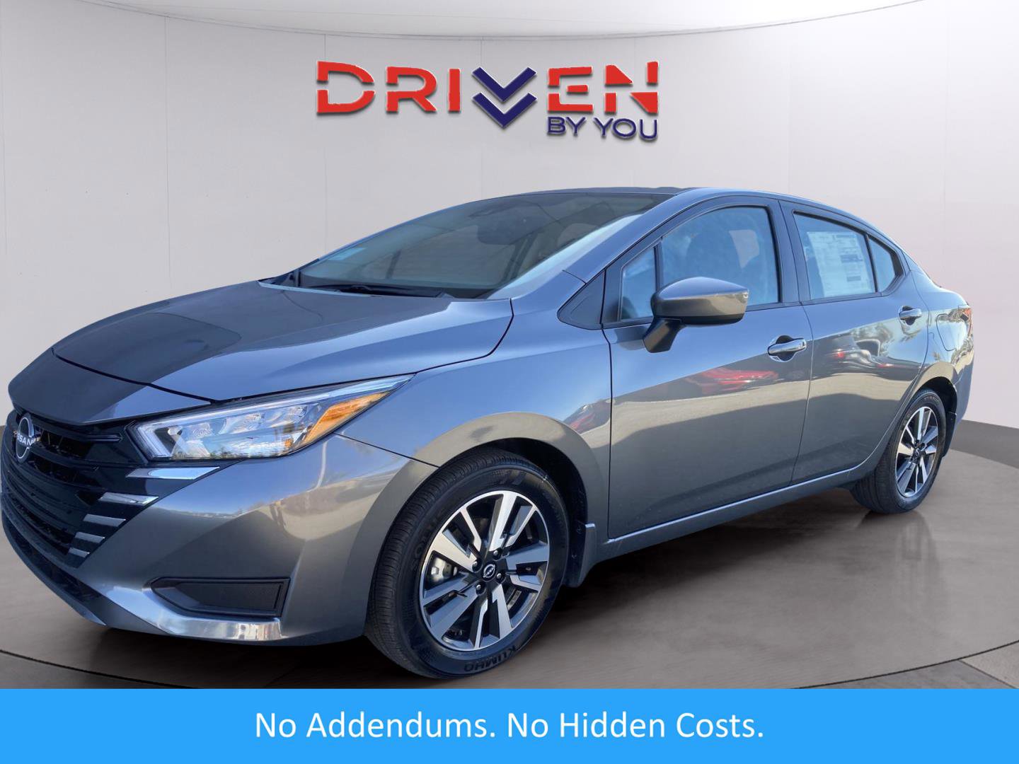 New 2025 Nissan Versa SV w/ Trunk Package