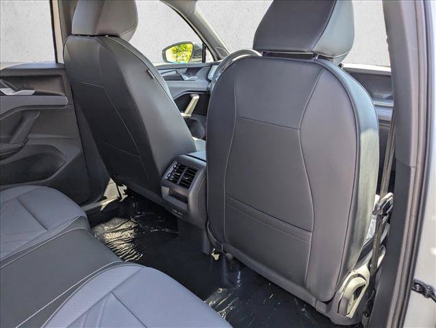 New 2026 Volkswagen Tiguan SE R-Line FWD image 29