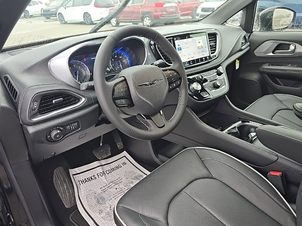 New 2026 Chrysler Pacifica Limited w/ S Appearance Package image 15