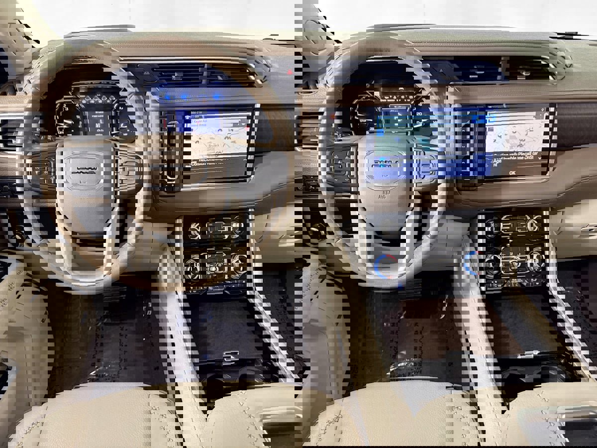 Used 2021 GMC Yukon Denali w/ Denali Premium Package image 30