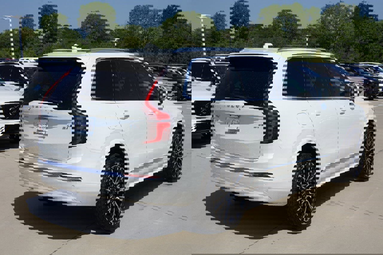 New 2026 Volvo XC90 B6 Plus image 4