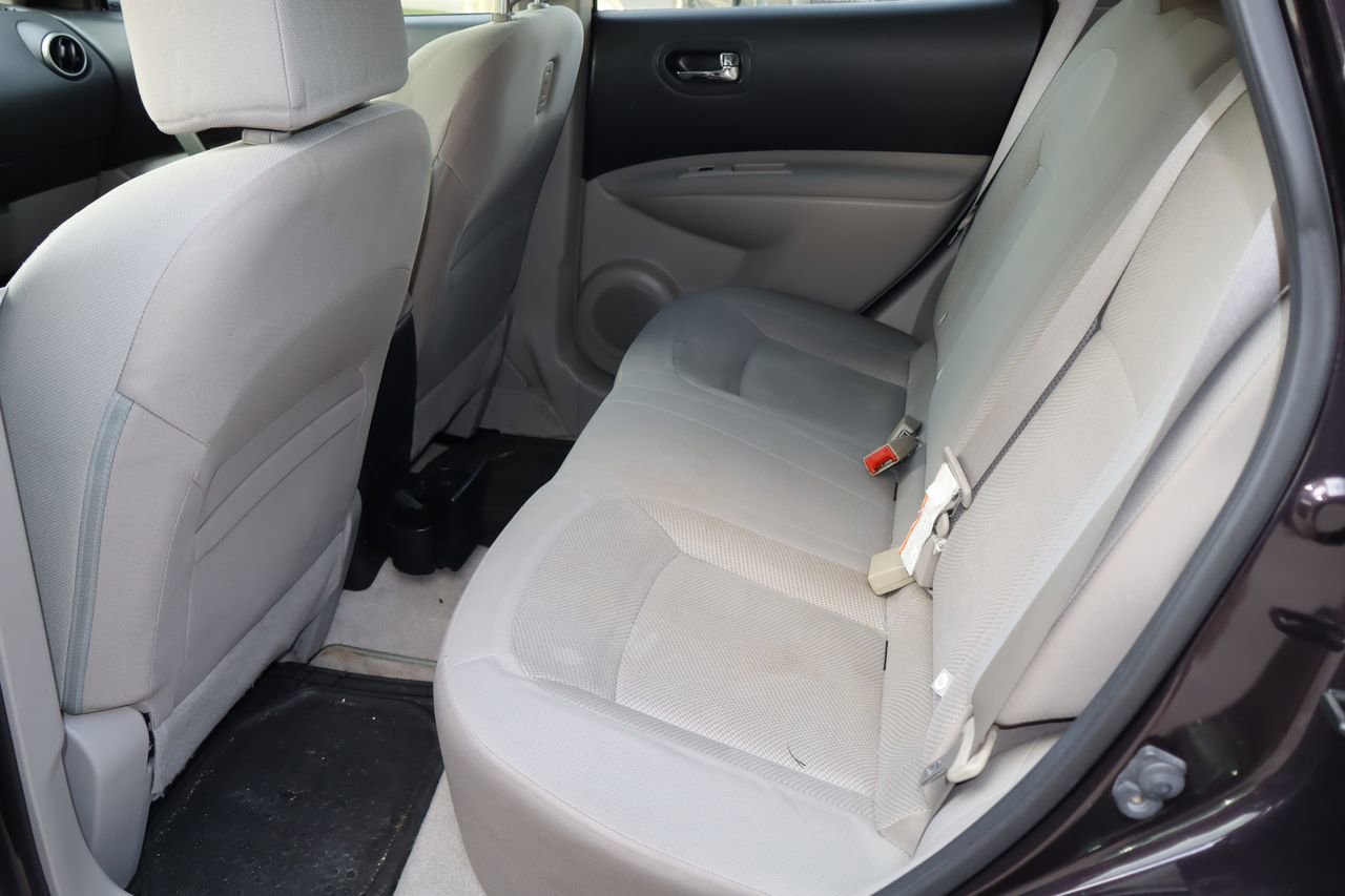 Used 2014 Nissan Rogue S w/ Convenience Package image 5