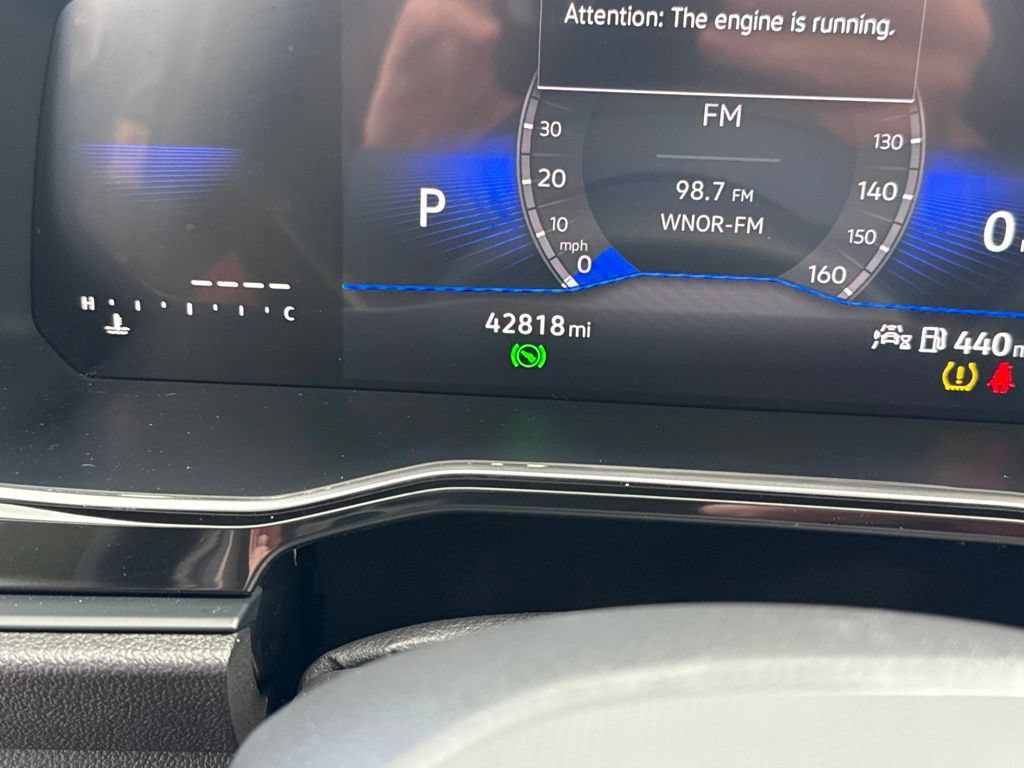 Used 2024 Volkswagen Jetta SE FWD image 16