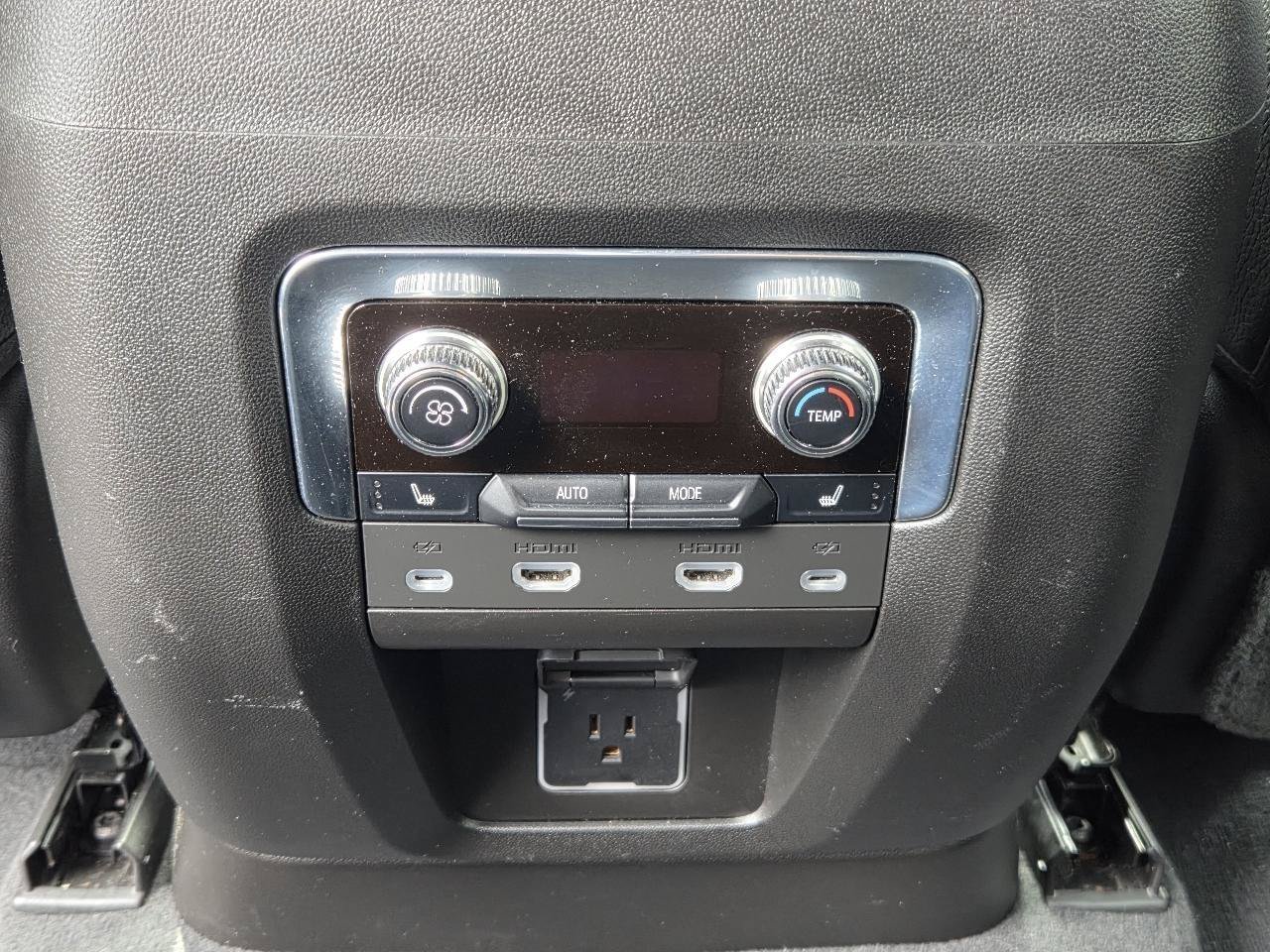 Used 2023 GMC Yukon Denali w/ Max Trailering Package AWD/4WD image 35