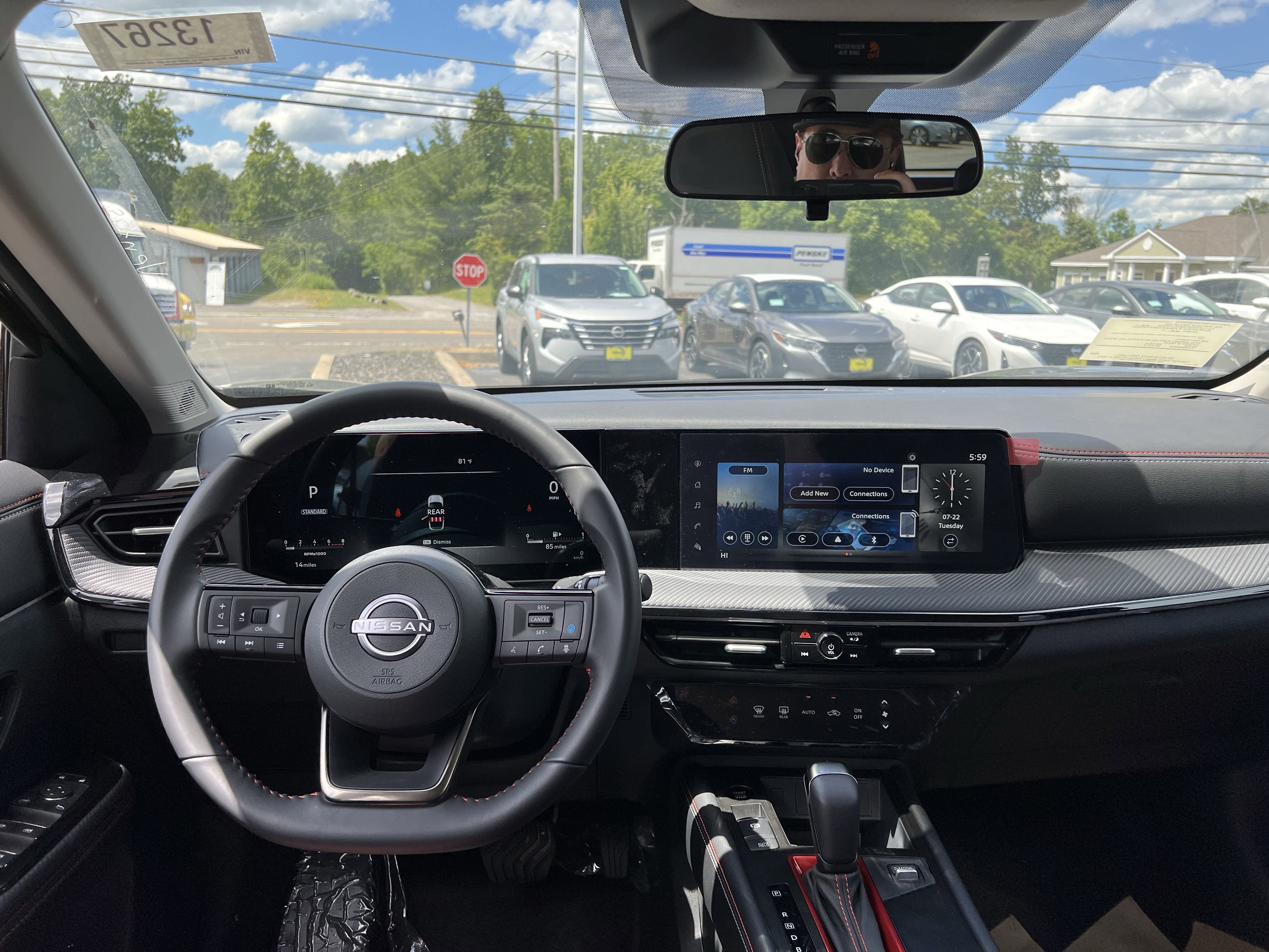 New 2025 Nissan Kicks SR image 6