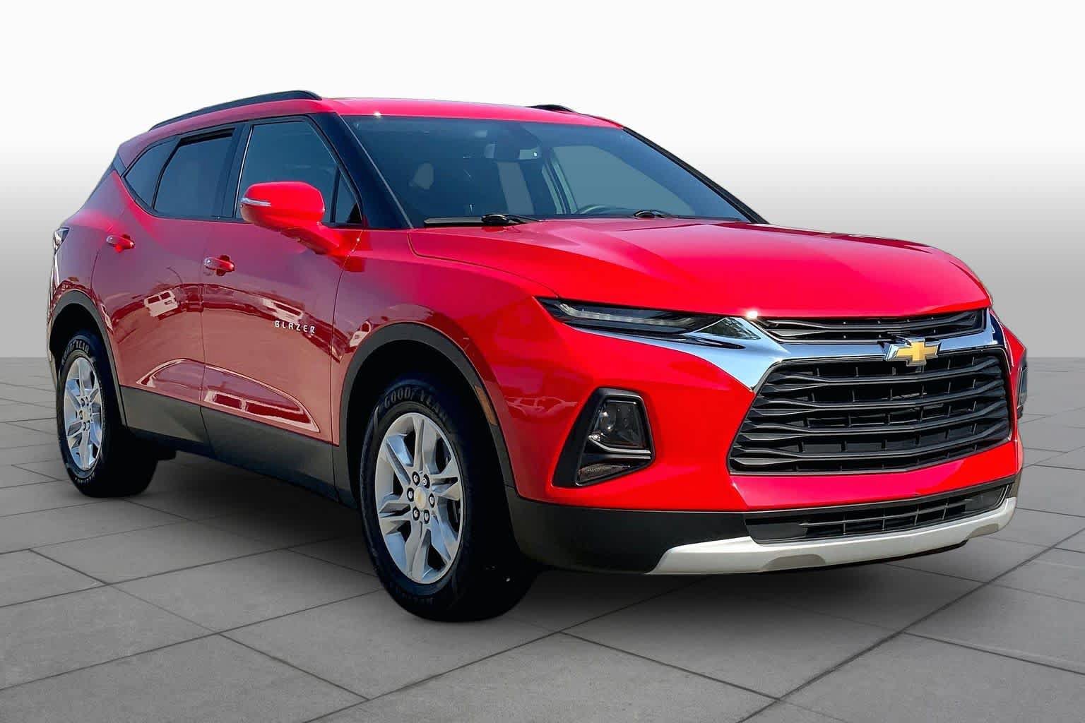 Used 2019 Chevrolet Blazer LT FWD image 2