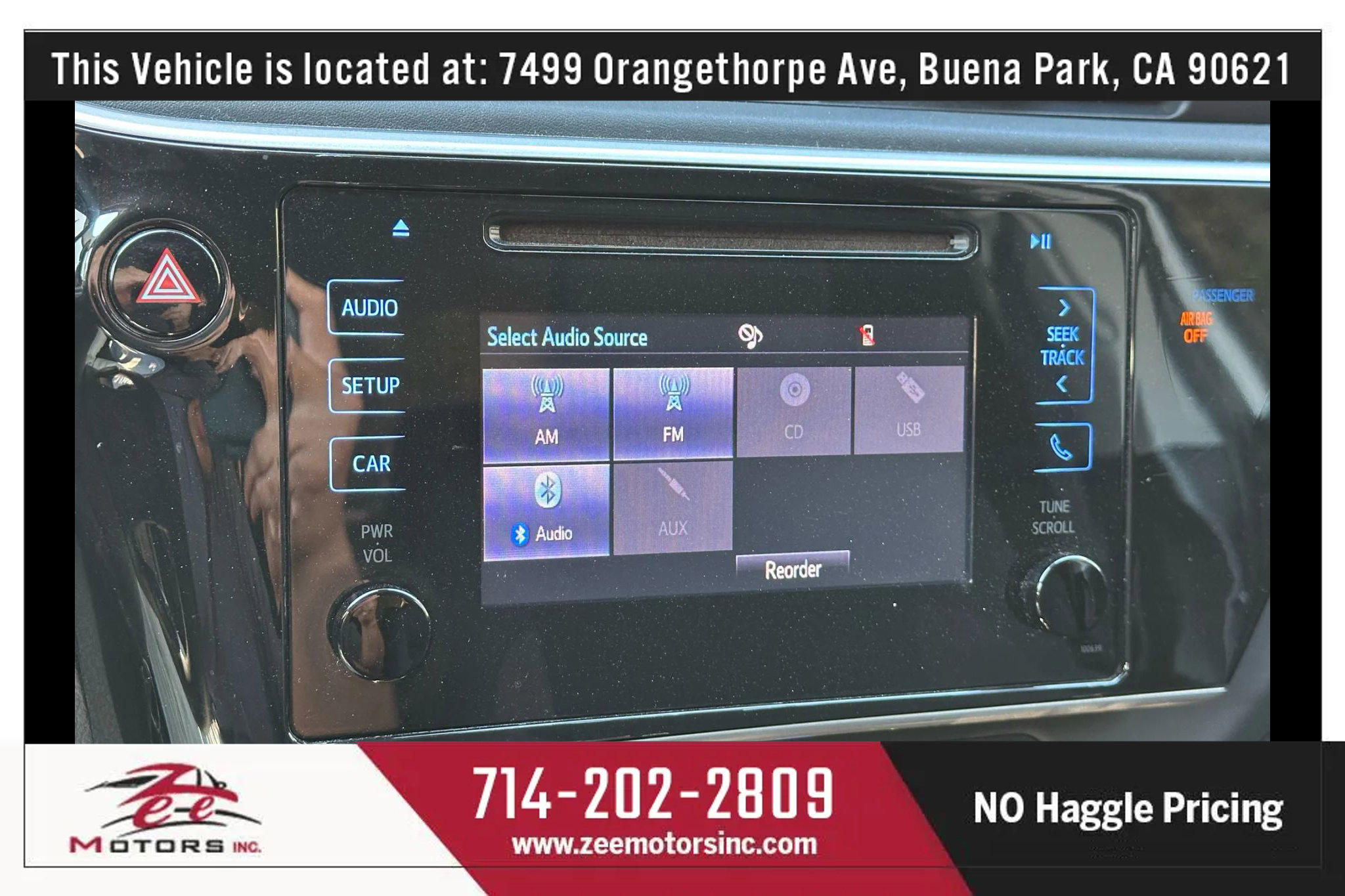 Used 2018 Toyota Corolla LE image 35