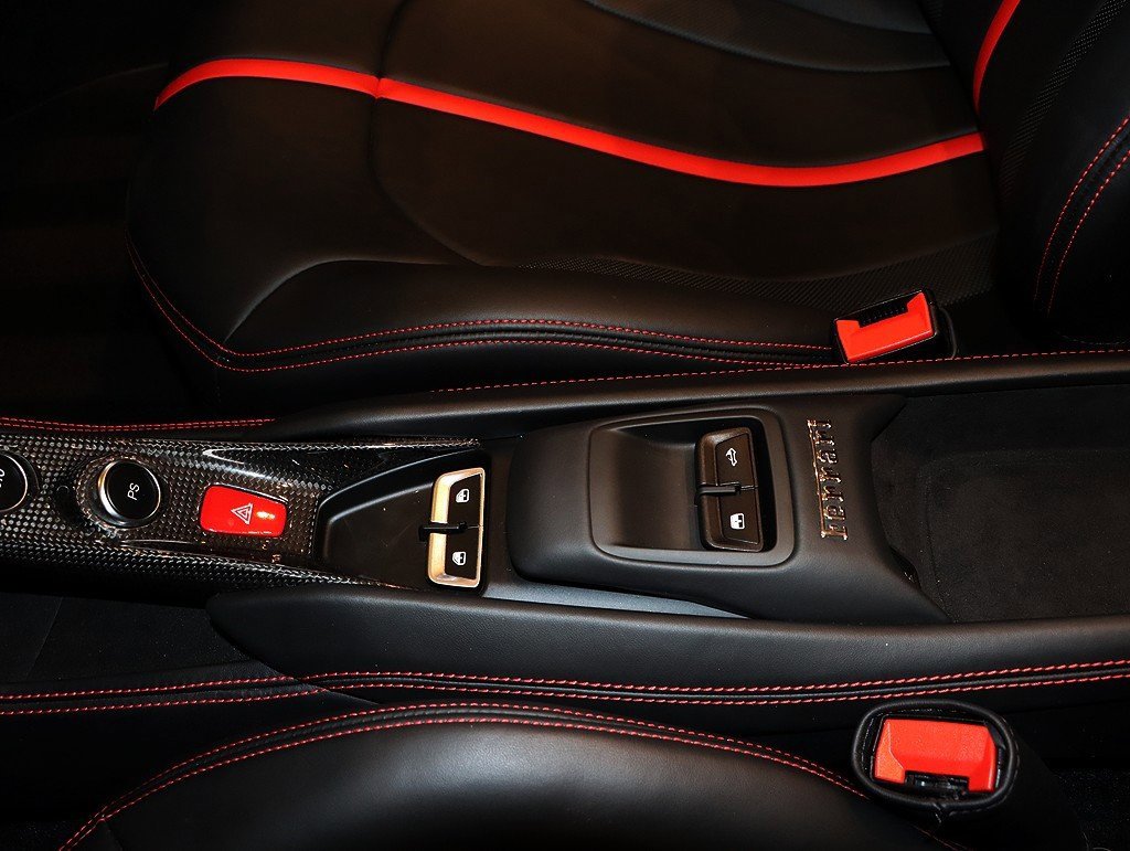 Certified 2023 Ferrari F8 Tributo image 98