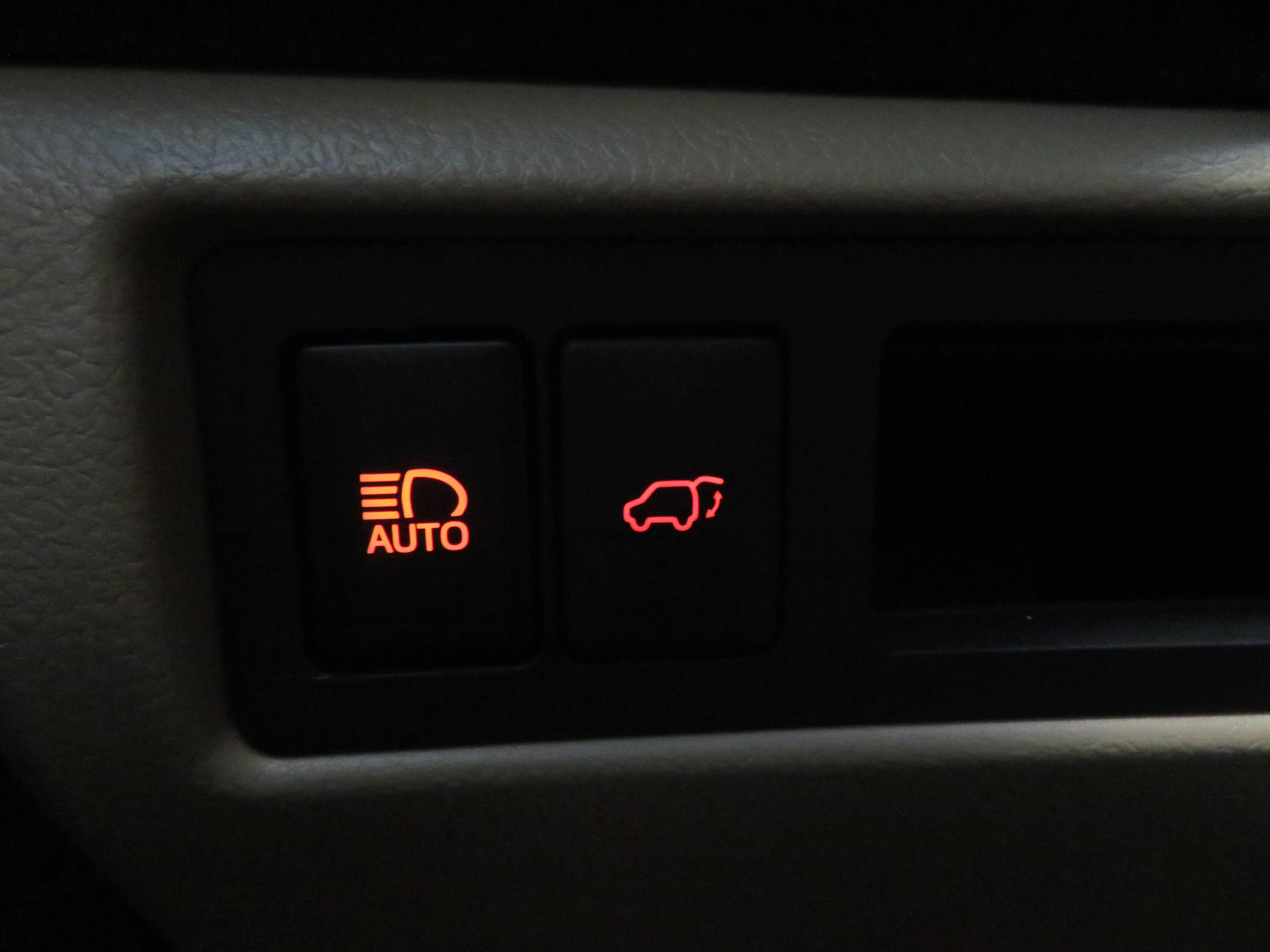 Used 2019 Toyota Sequoia Limited w/ Safety & Convenience Package RWD image 45