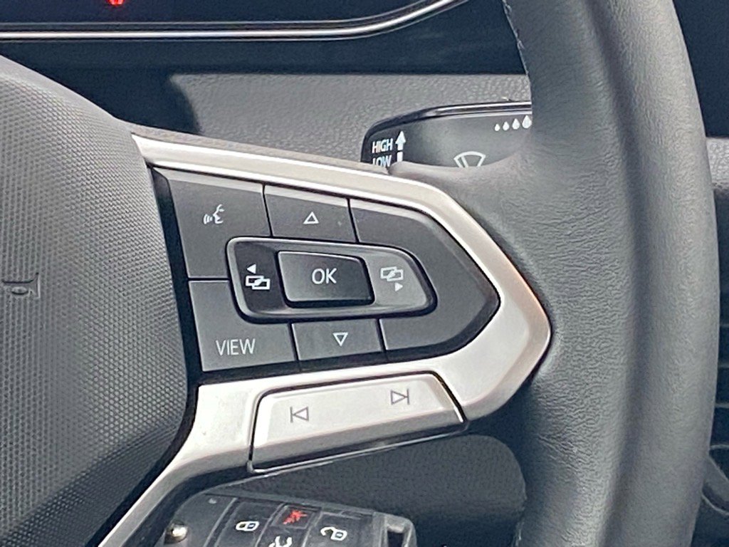 Certified 2025 Volkswagen Jetta S image 7