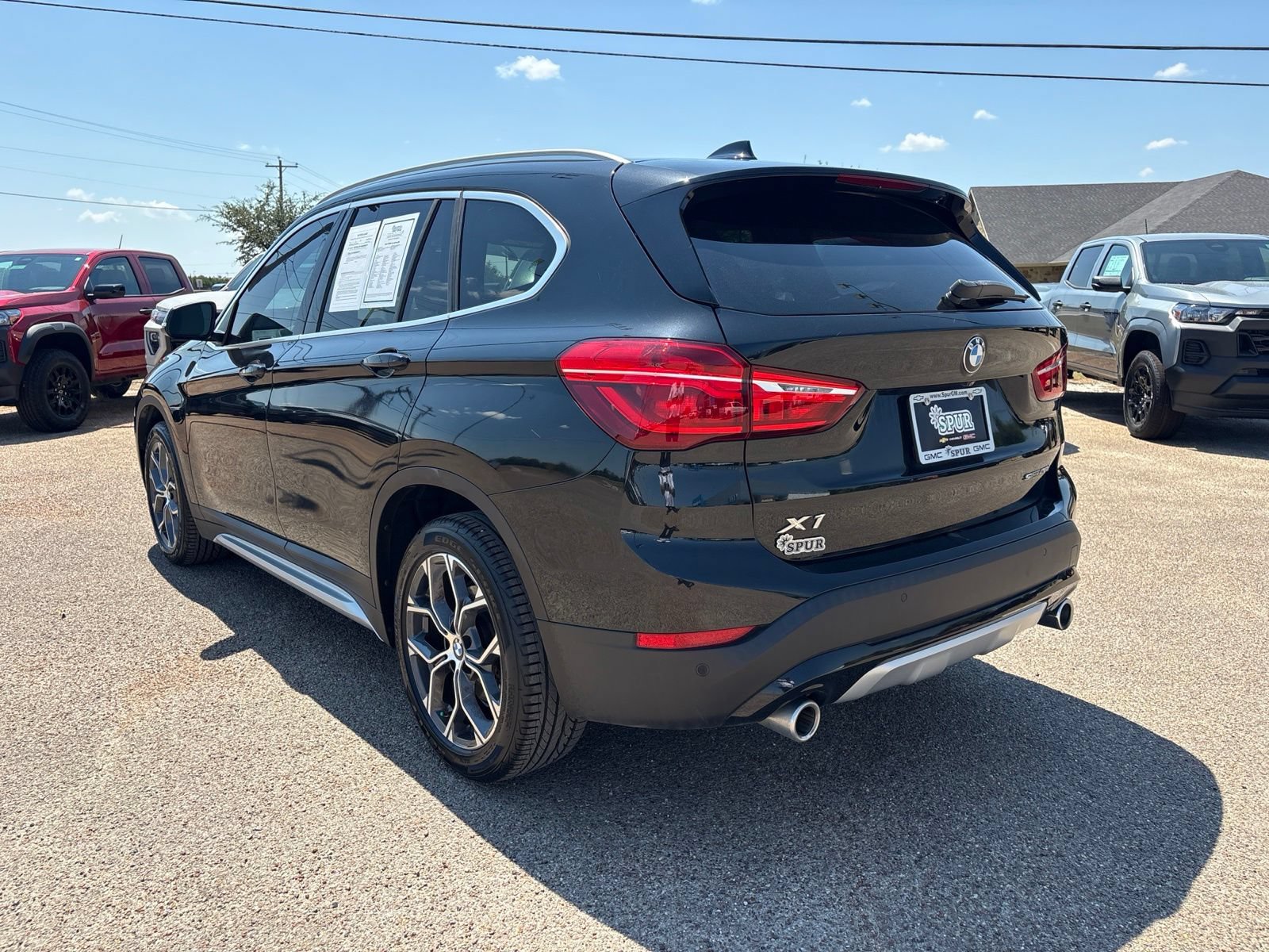 Used 2022 BMW X1 sDrive28i w/ Convenience Package FWD image 3
