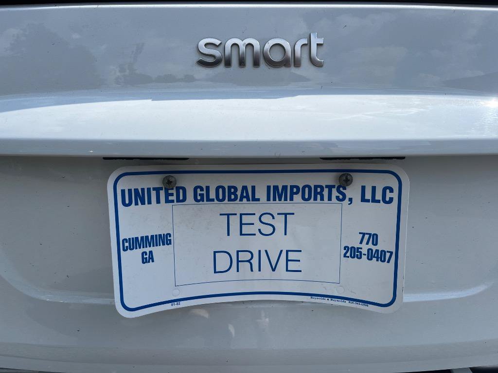 Used 2014 smart fortwo pure RWD image 7