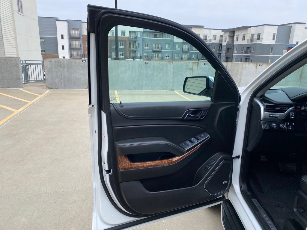 Used 2020 Chevrolet Suburban Premier AWD/4WD image 7