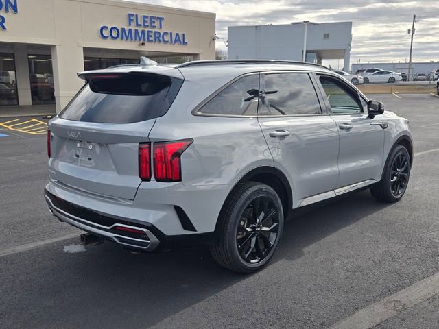 Used 2023 Kia Sorento SX image 3