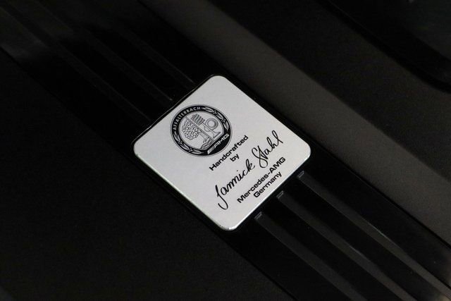 Used 2022 Mercedes-Benz SL 55 AMG 4MATIC w/ Driver Assistance Package image 37