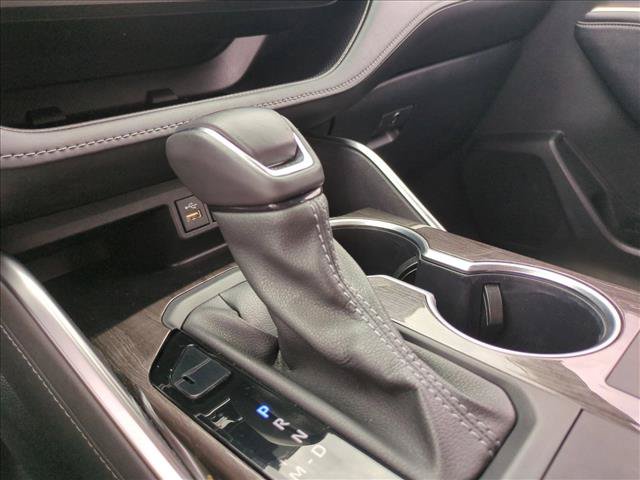 Used 2024 Toyota Highlander Platinum FWD image 12