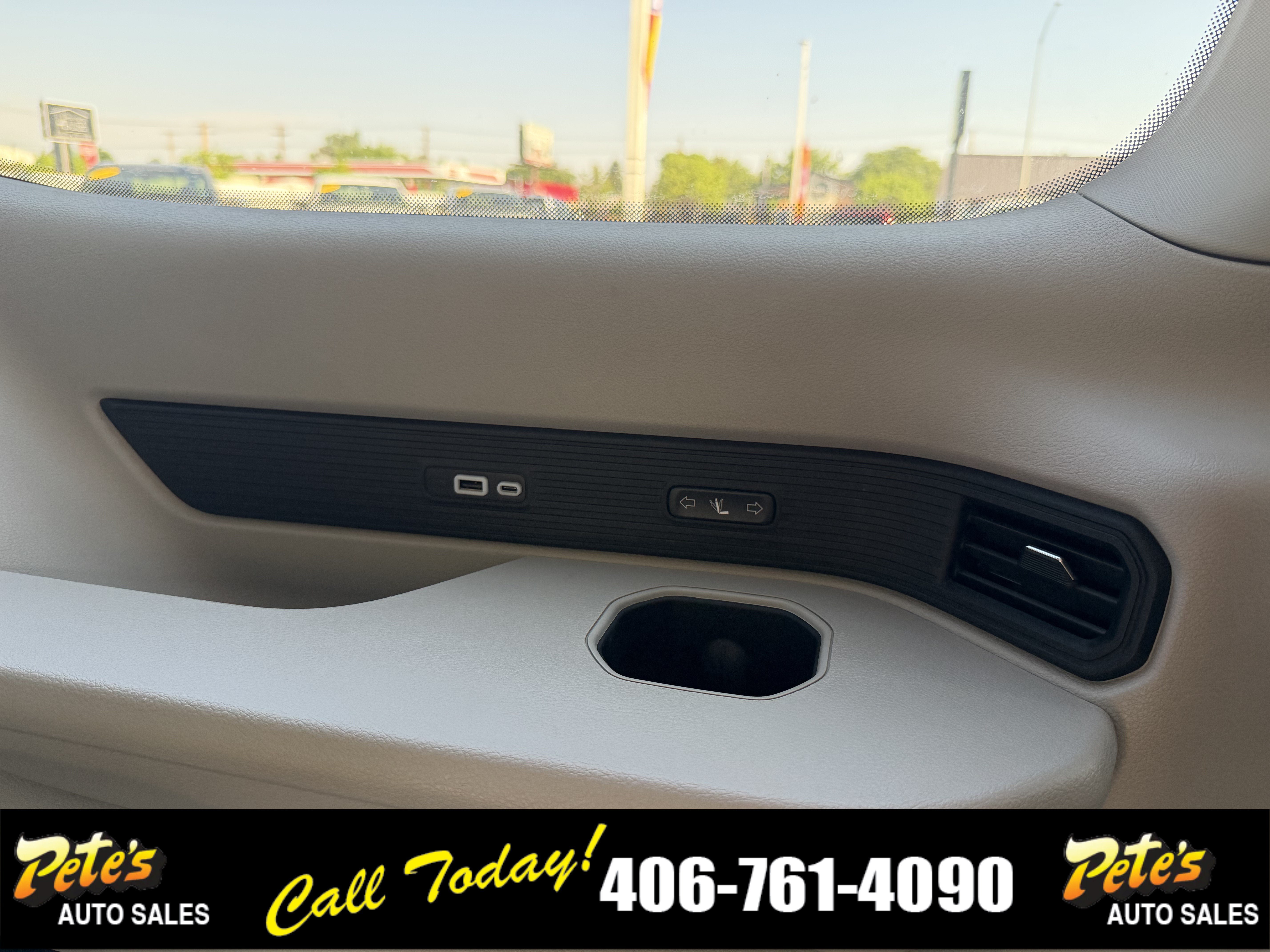 Used 2022 Jeep Wagoneer Series III w/ Flexible Seating Group AWD/4WD image 42