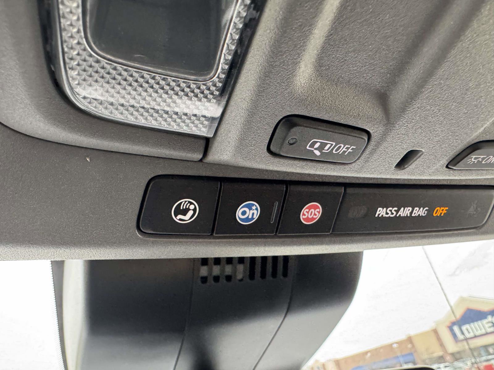 Used 2025 Chevrolet Silverado 1500 W/T image 30