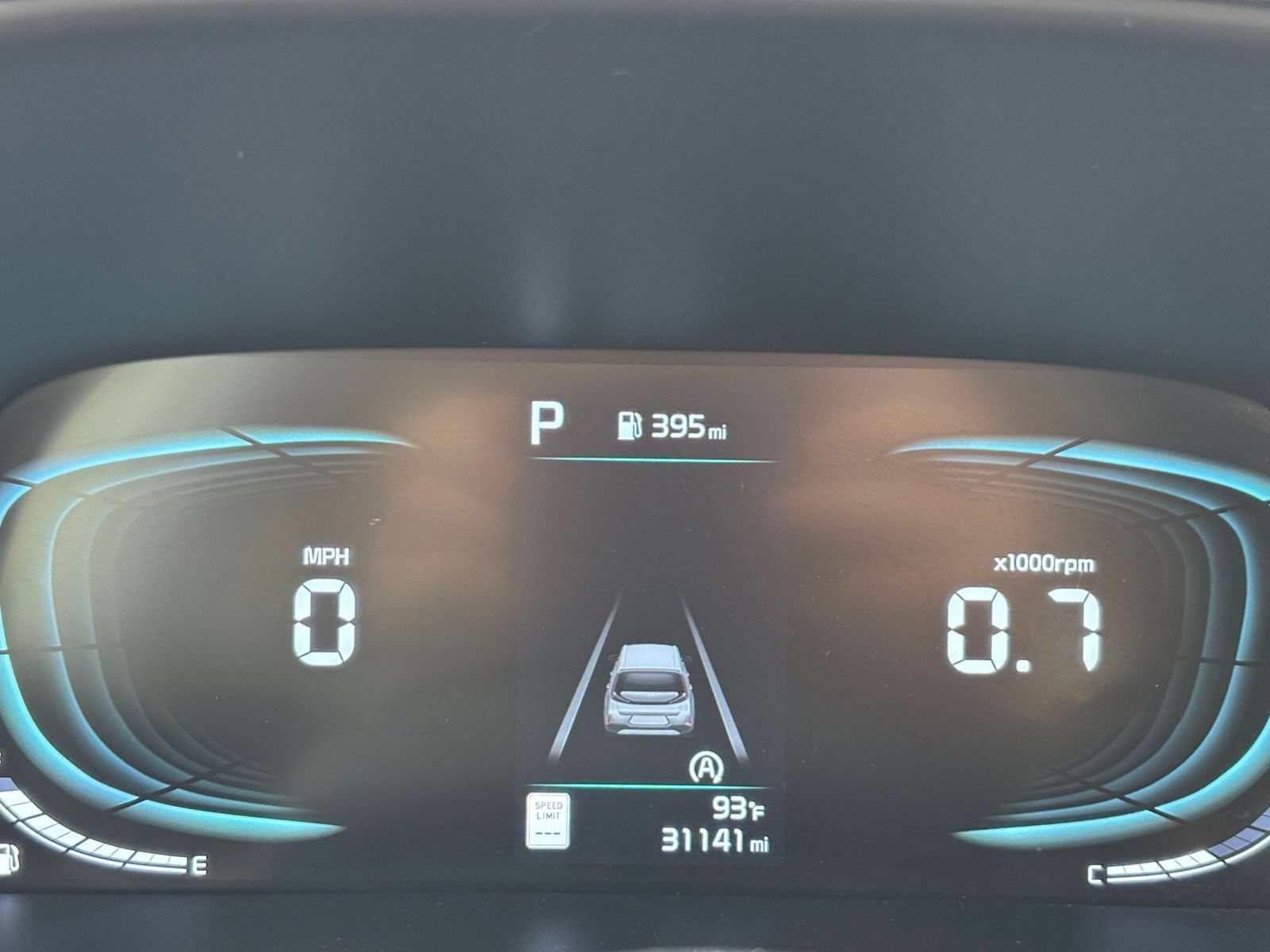 Used 2025 Kia Soul LX w/ LX Technology Package FWD image 37