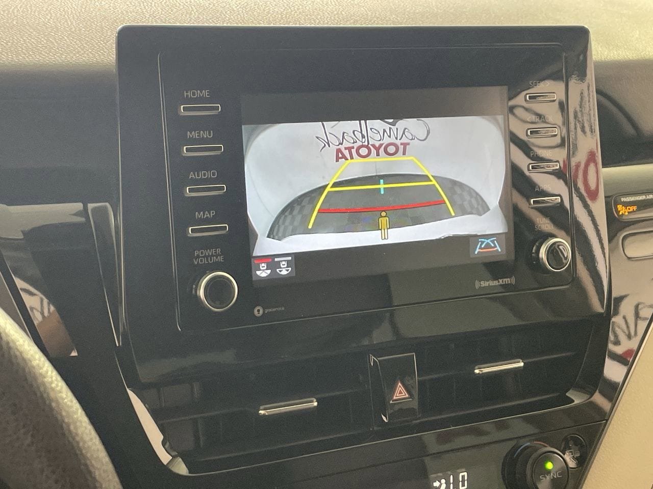 Used 2024 Toyota Camry LE FWD image 17