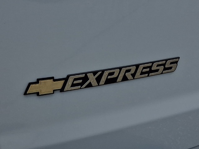 Used 2025 Chevrolet Express 2500 w/ Driver Convenience Package RWD image 33