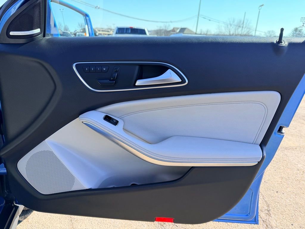 Used 2017 Mercedes-Benz GLA 250 4MATIC image 24