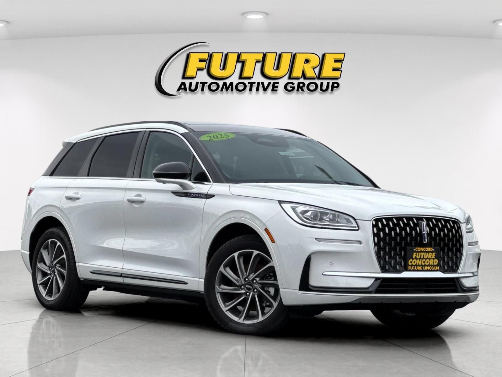 New 2025 Lincoln Corsair Grand Touring w/ Equipment Group 302A AWD/4WD image 1