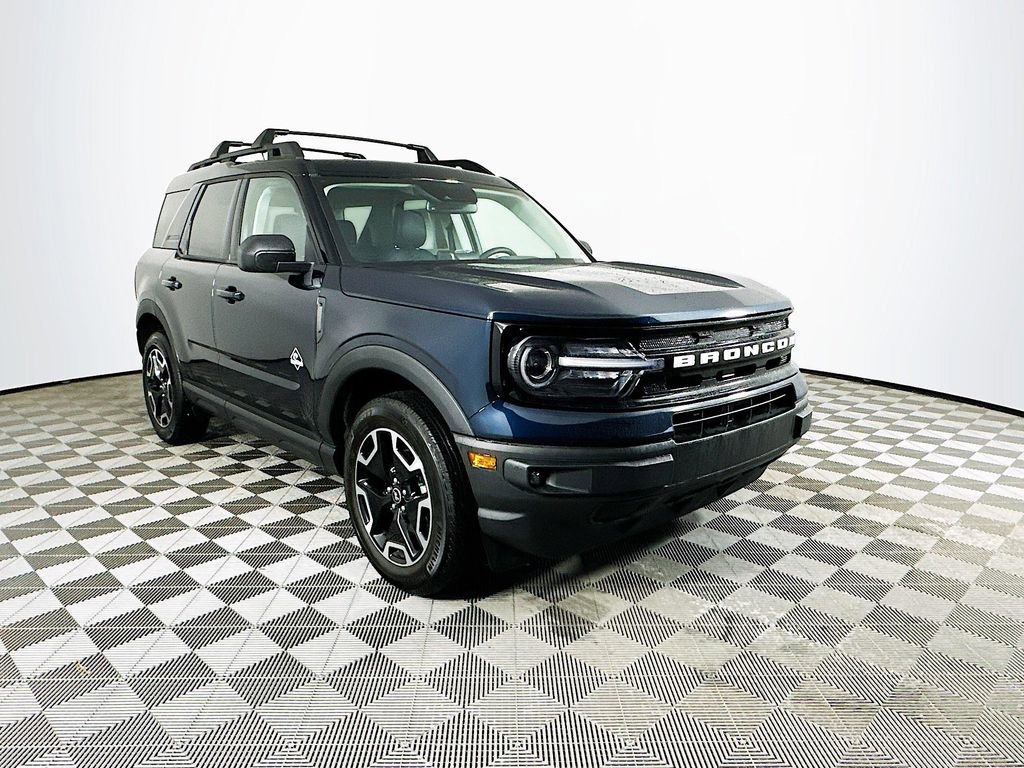 Used 2023 Ford Bronco Sport Outer Banks image 3