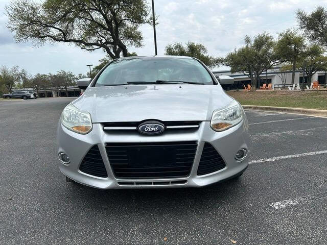 Used 2012 Ford Focus SE w/ SE Sport Pkg image 4