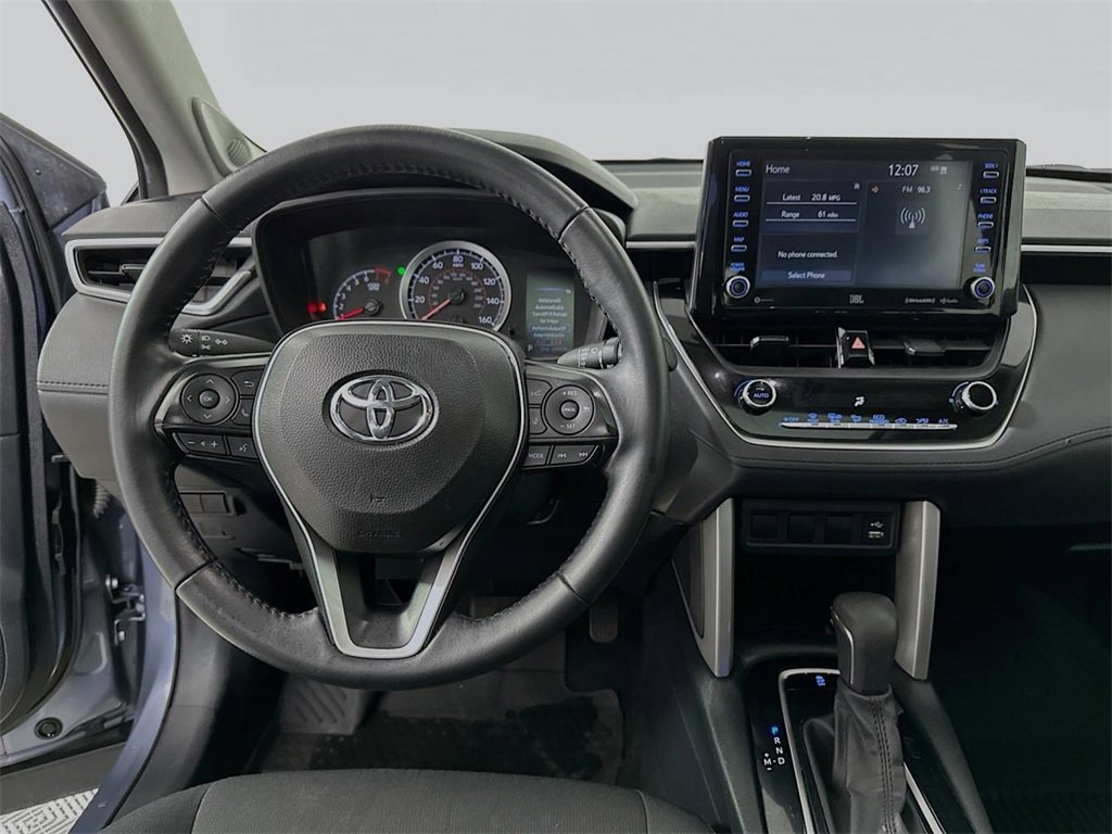 Used 2022 Toyota Corolla Cross LE image 19