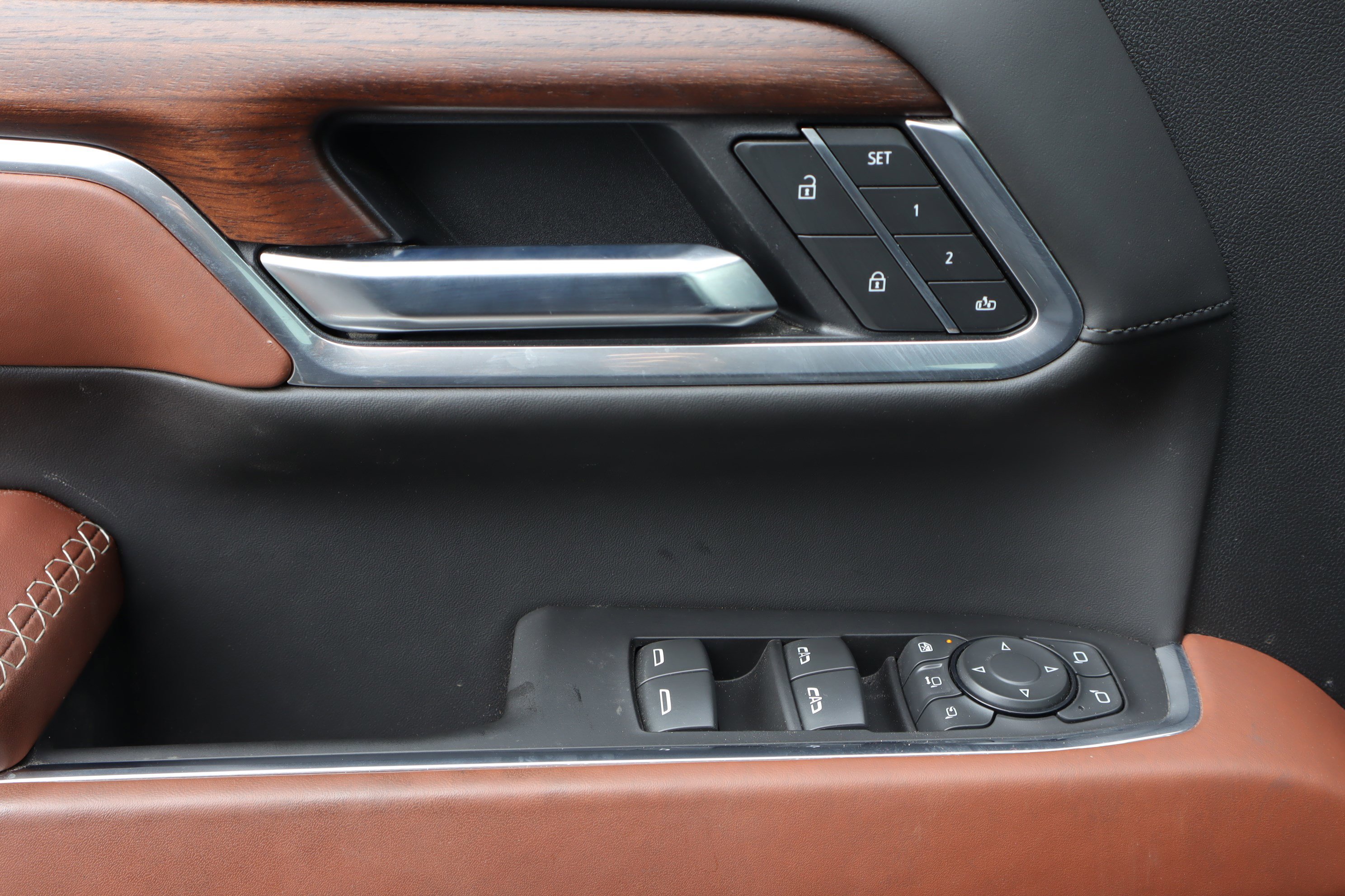 Used 2025 GMC Sierra 2500 Denali Ultimate image 21