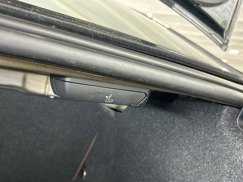 Used 2019 BMW 330i Sedan w/ Convenience Package image 36