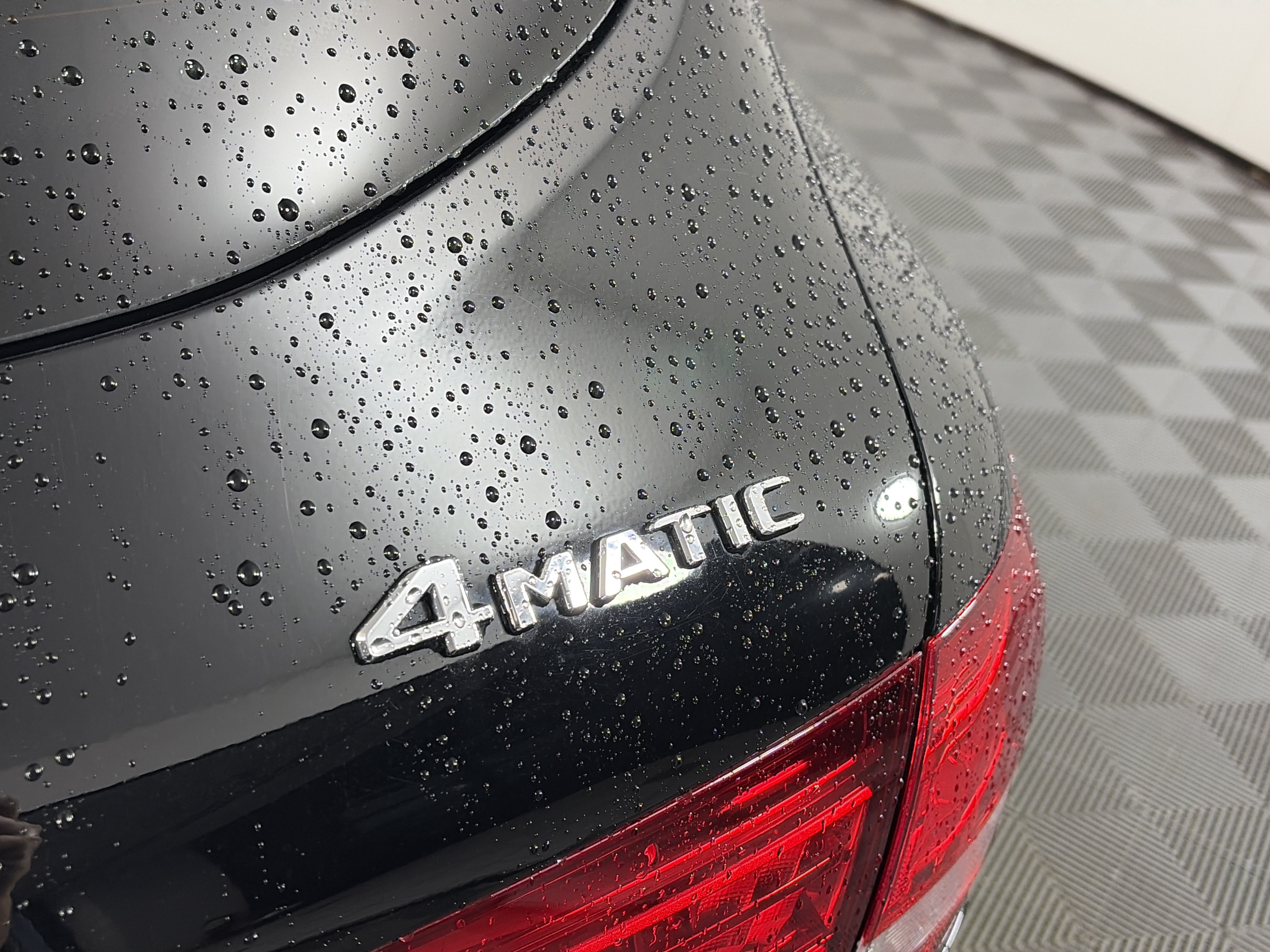 Used 2019 Mercedes-Benz GLC 300 4MATIC image 17