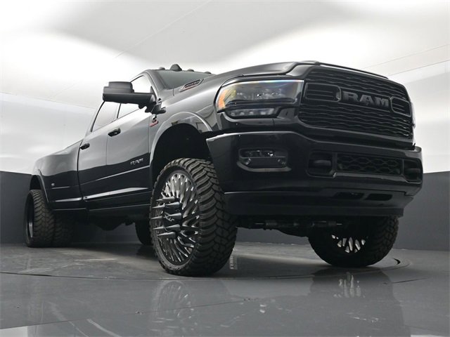 Used 2022 RAM 3500 Limited w/ Max Tow Package image 59