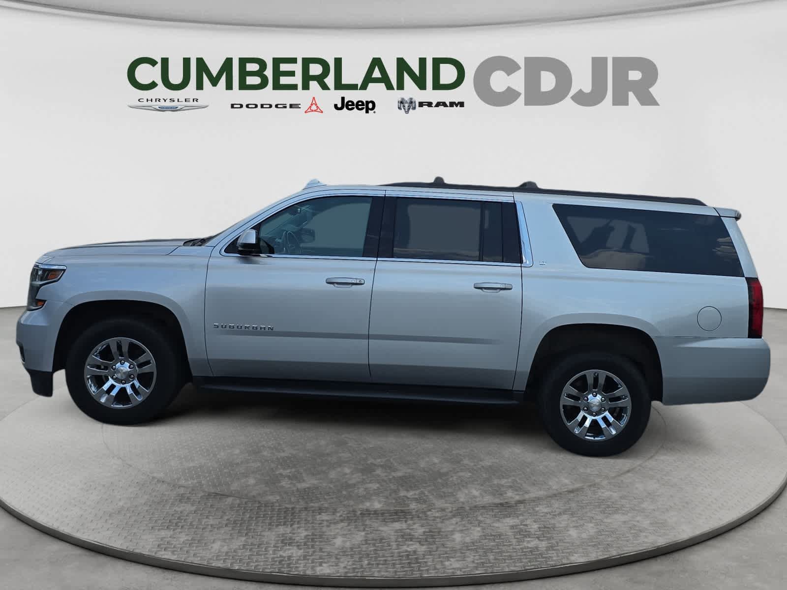 Used 2019 Chevrolet Suburban LT AWD/4WD image 3