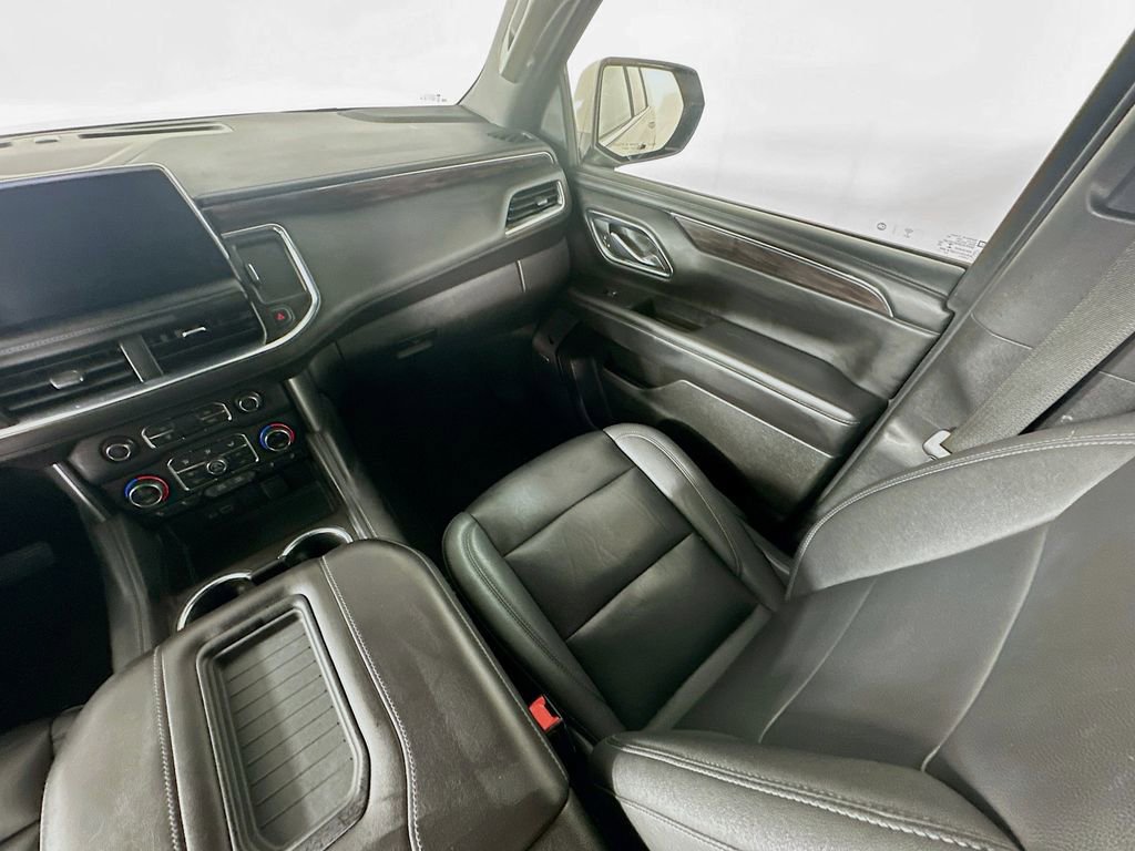 Used 2023 Chevrolet Suburban LT image 11