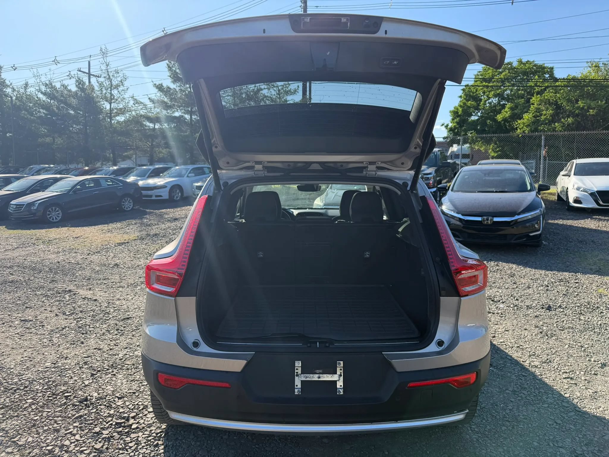 Used 2024 Volvo XC40 B5 Plus AWD/4WD image 25