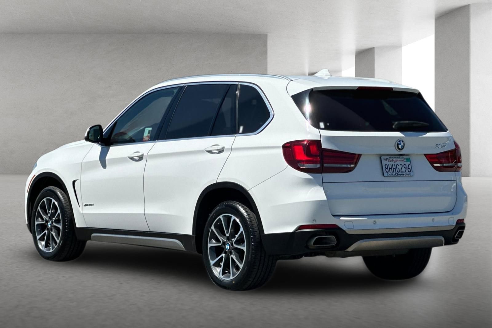 Used 2018 BMW X5 xDrive35d w/ Premium Package AWD/4WD image 6
