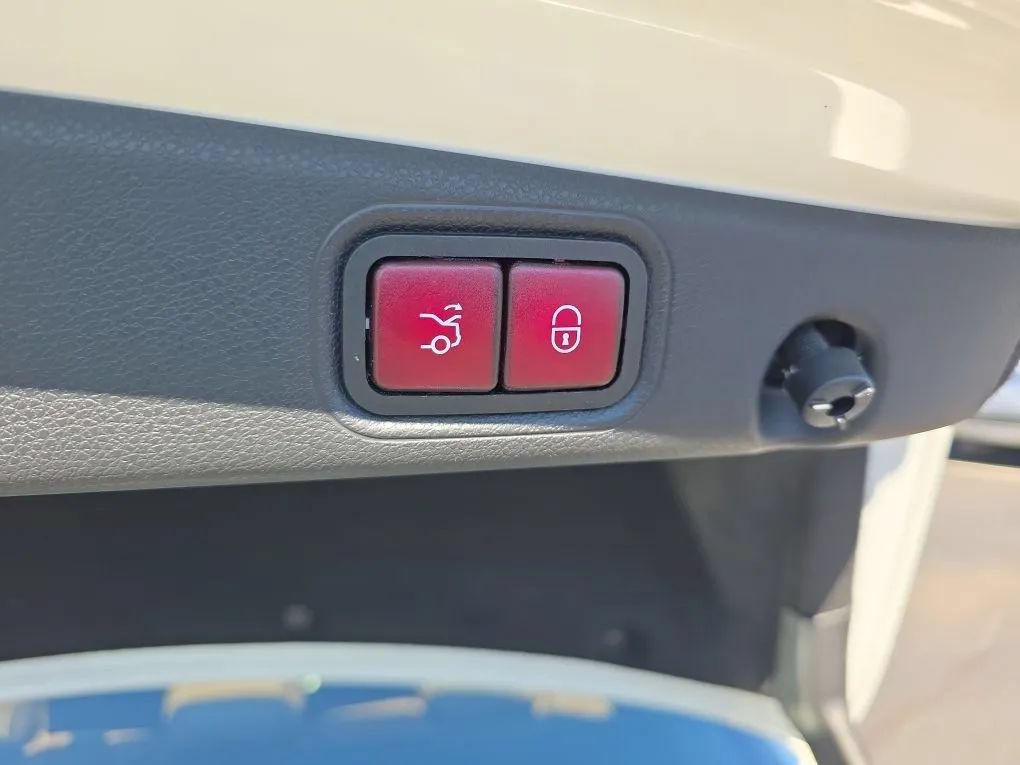 Used 2019 Mercedes-Benz E 450 4MATIC Sedan image 55