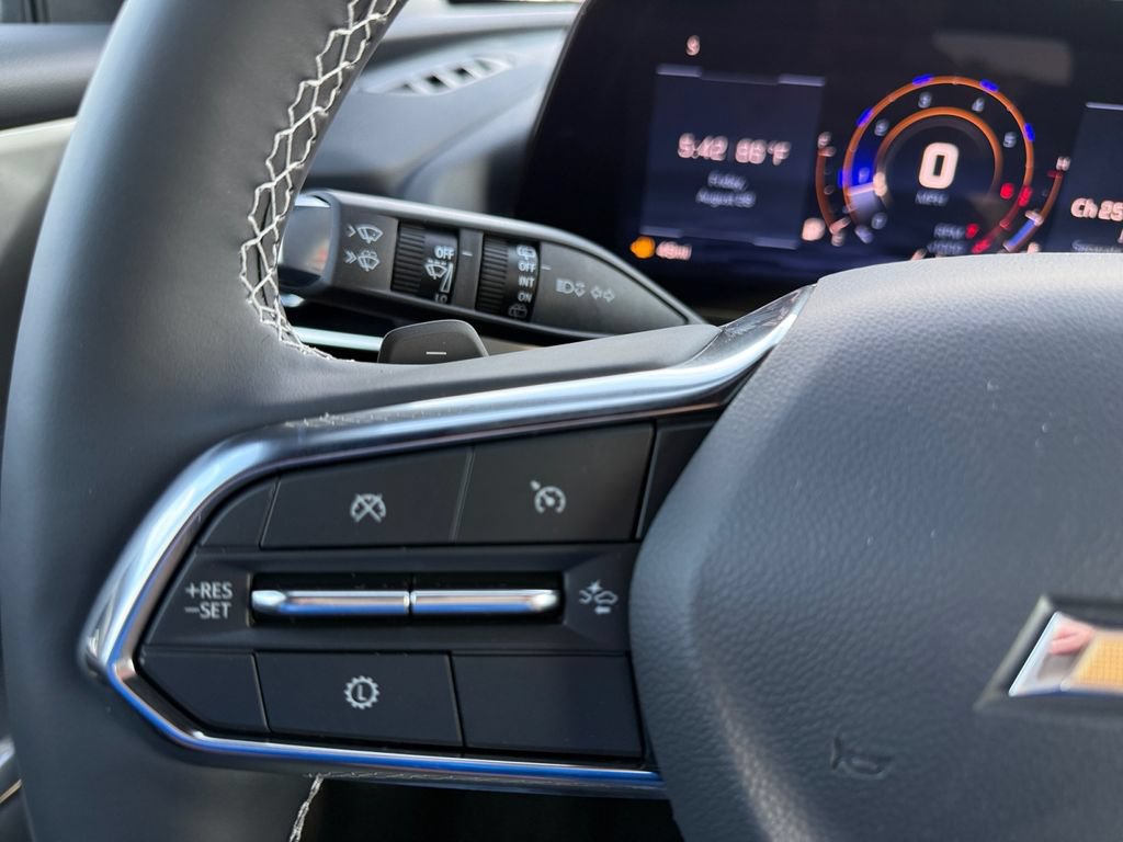 New 2027 Chevrolet Traverse LT w/ Driver Confidence Package FWD image 20