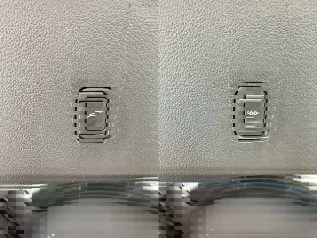 Used 2023 Chevrolet Traverse LT image 8