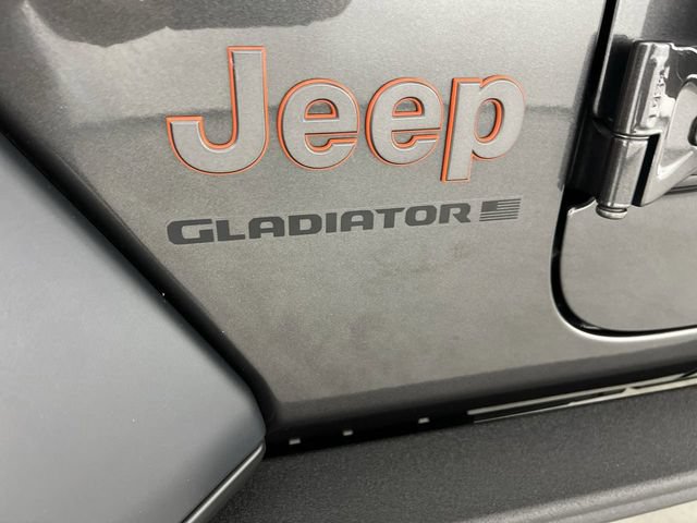 Used 2023 Jeep Gladiator Mojave w/ LED Lighting Group AWD/4WD image 31